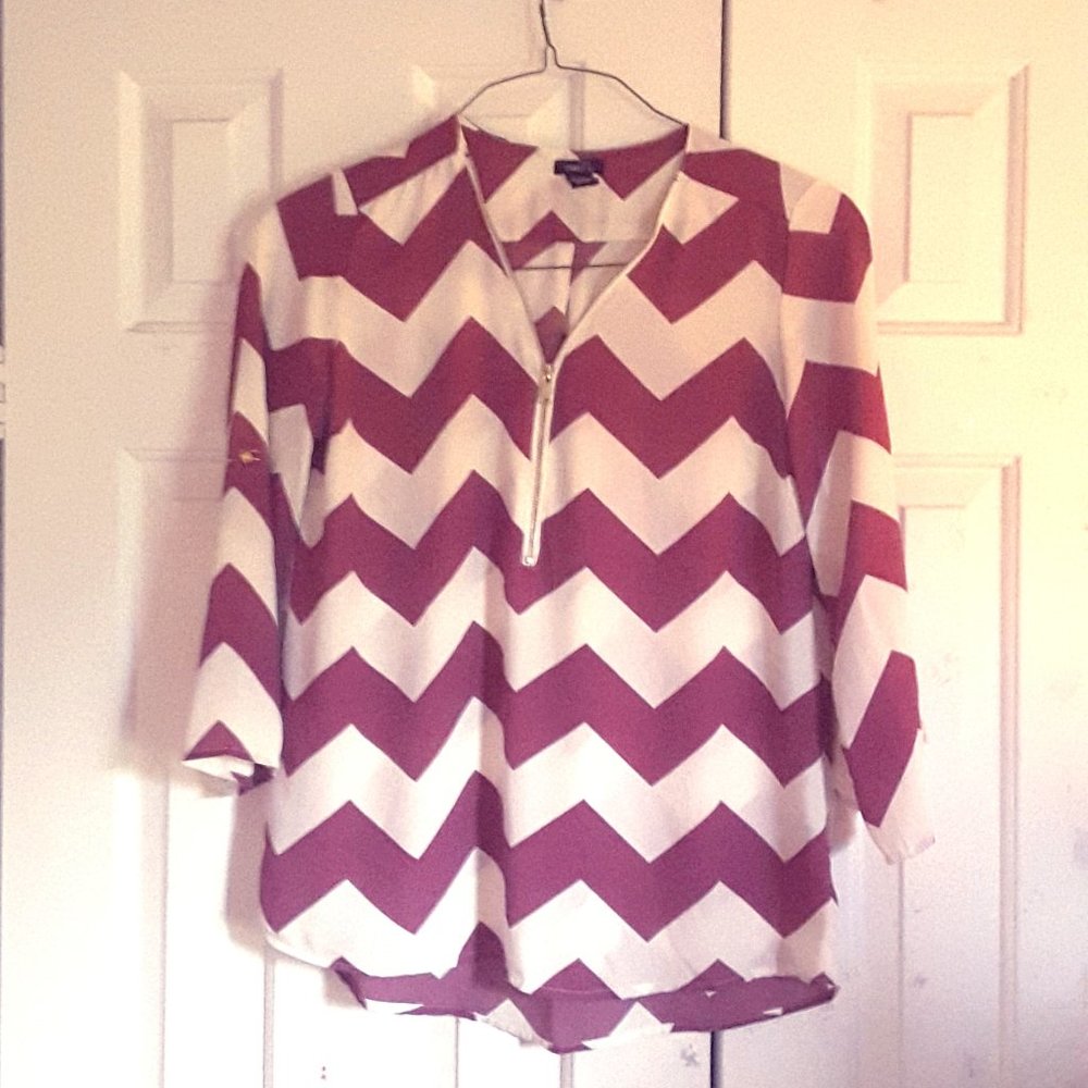 RUE 21 Magenta And White Chevron Blouse Size